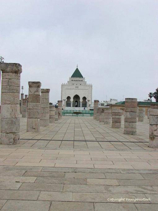 Between columns, perspective on the Mausoleum of the father of independence, Mohammed V, Rabat - Morocco