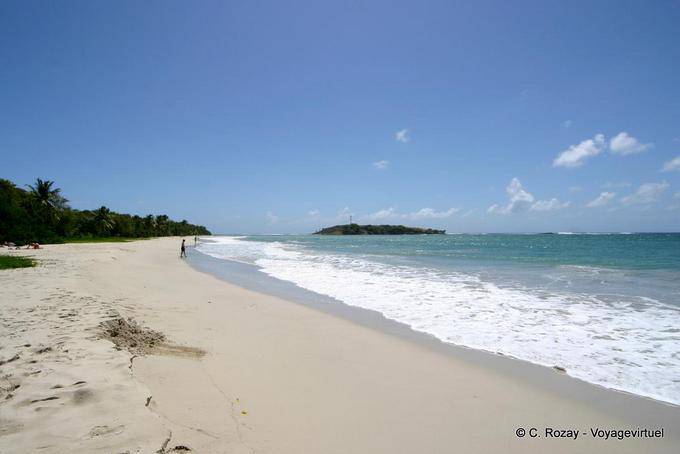 Ilet Cabrits from the beach of Grande-Terre, Pointe des Salines - Martinique