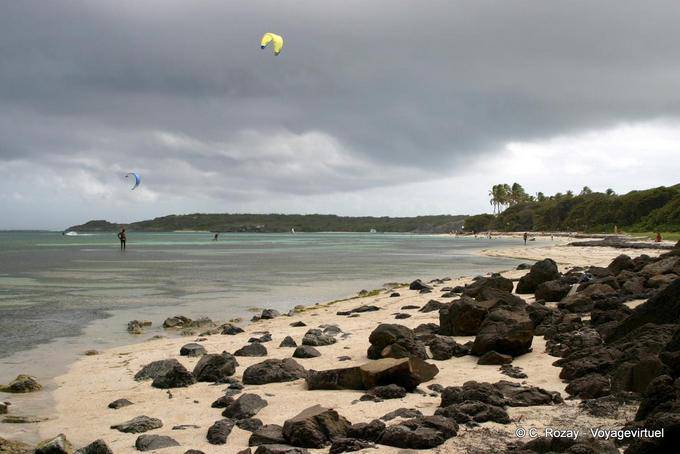 Kitesurfing in the trade winds to the Cape Macré - Martinique