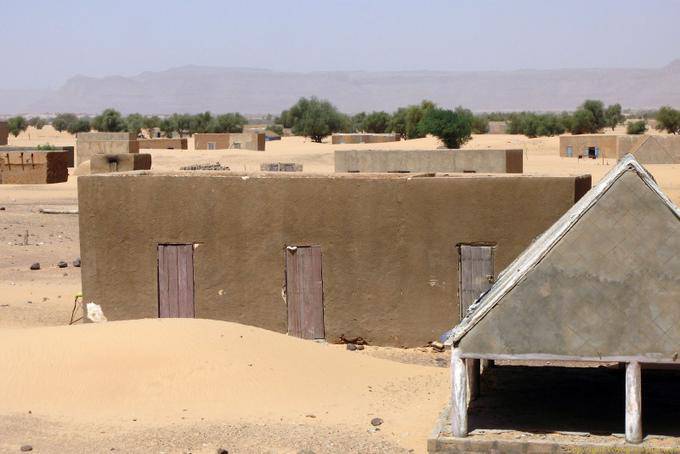 Empty, where are the people? Road of Hope, Mauritania