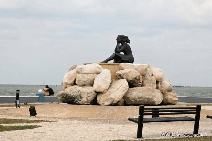 Avenida Adolfo Cortines love waiting Campeche - Mexico