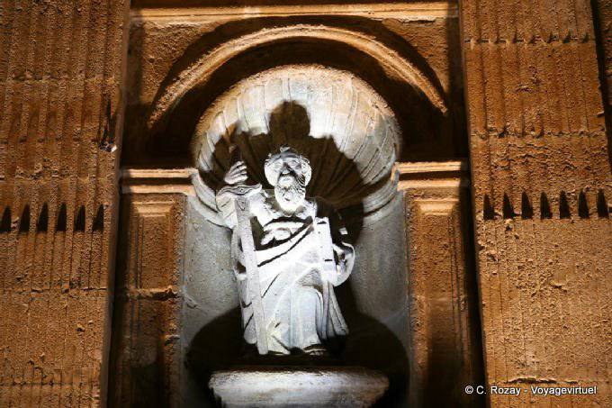Statue on the facade of the cathedral, Campeche by night - Mexico
