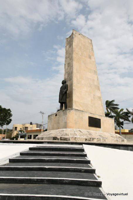 Statue of Justo Sierra Méndez, Campeche - Mexico