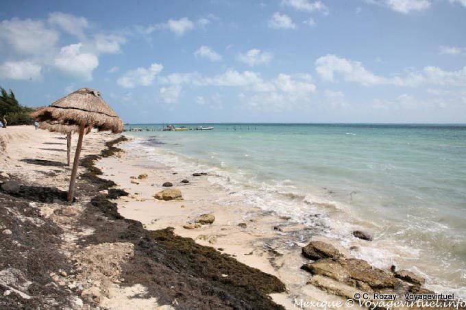 Umbrellas on the beach, Puerto Juárez - Mexico