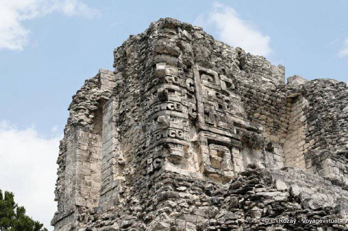 Focus on XX structure Chicanna - Mexico