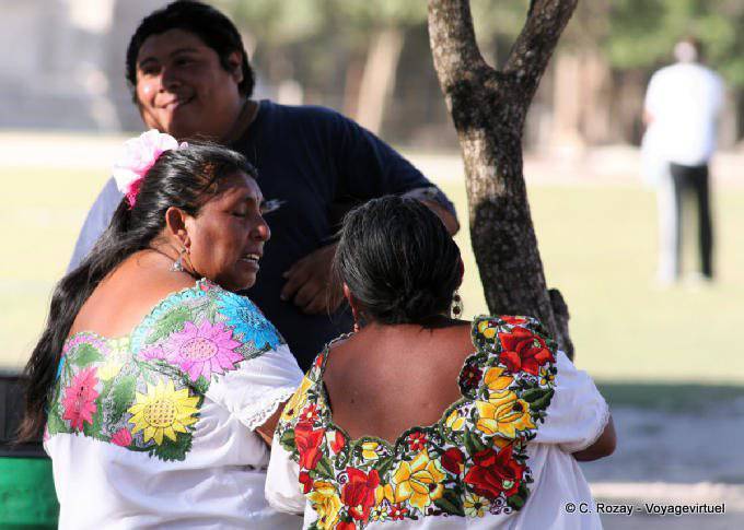 Mexican in palaver local color, Chichen Itza - Mexico