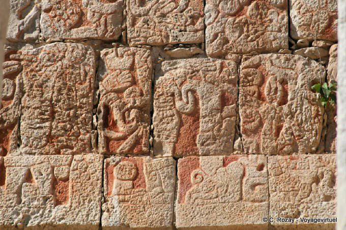 Focus on color sculptures, Templo del Hombre Con Barba, Chichen Itza - Mexico