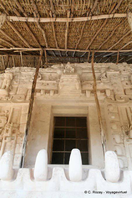 Enter the Underworld, Altar black Jaguar, Ek Balam - Mexico