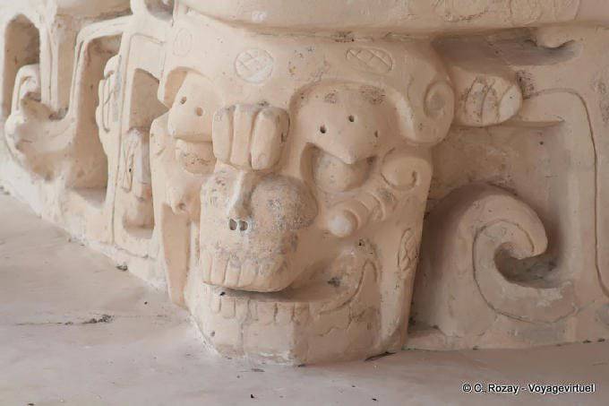 Work dated the time Le'k Tok 'corner carved skull, Jaguar Altar, Ek Balam - Mexico
