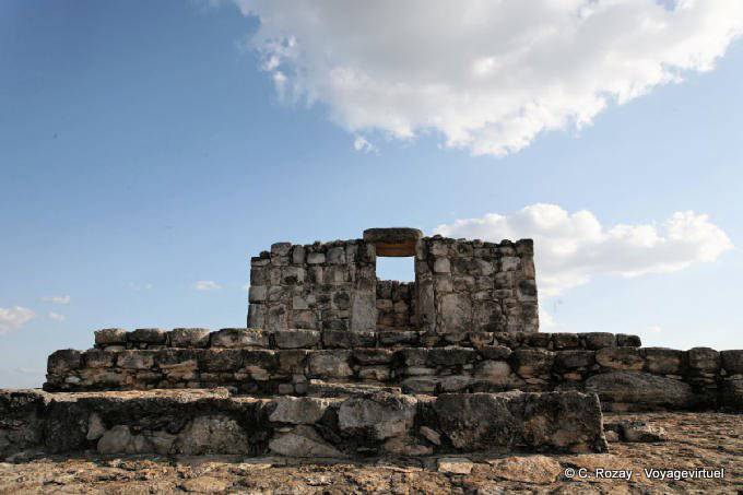 Summit Oval Palace, Ek Balam - Mexico