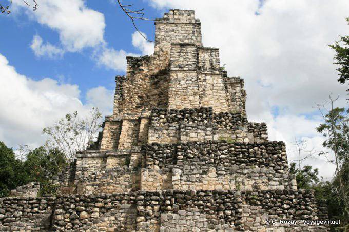 Pyramid Chunyaxché, El Castillo, Muyil - Mexico