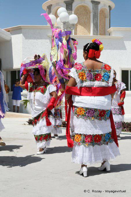 Ballet in typical costume, Puerto Morelos - Mexico