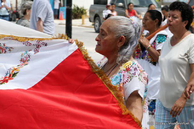 Old woman during a demonstration, Puerto Morelos - Mexico