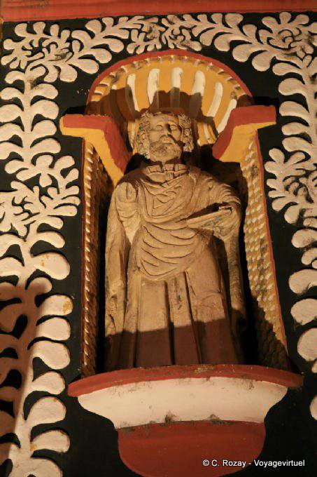 Statue of the facade, cathedral, San Cristobal de Las Casas - Mexico
