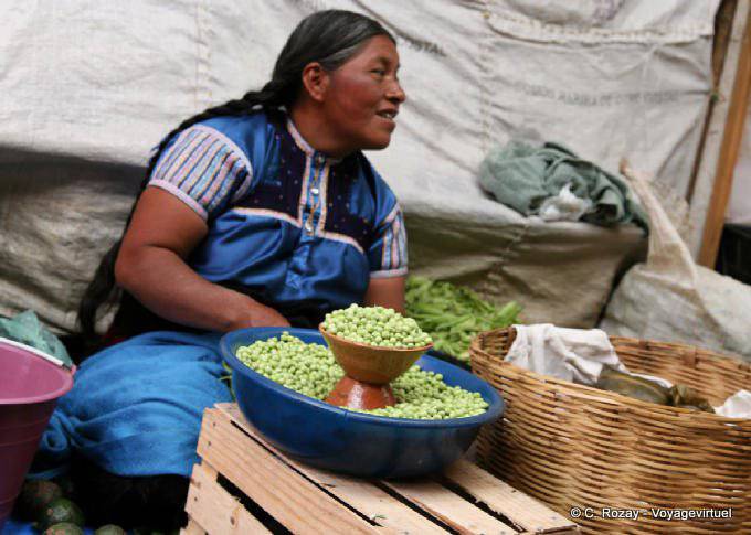 Merchant peas, Gran Mercado, San Cristobal de Las Casas - Mexico
