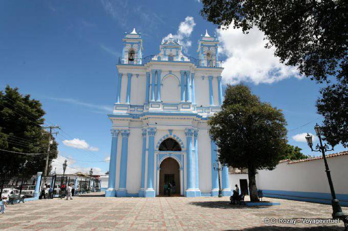 Iglesia de Santa Lucia, San Cristobal de Las Casas - Mexico