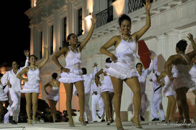 Joy of dance show in front of the Town Hall, San Cristobal de Las Casas - Mexico