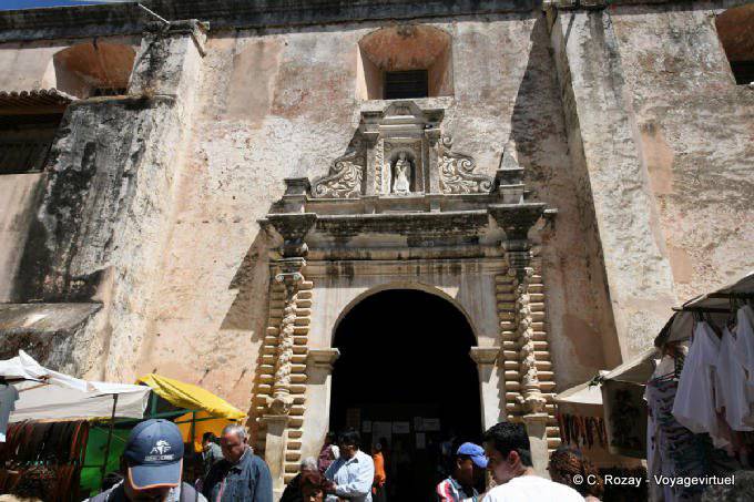 Portal of the church of La Caridad, San Cristobal de Las Casas - Mexico