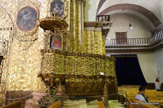 Golden pulpit of the church of Santo Domingo, San Cristobal de Las Casas - Mexico
