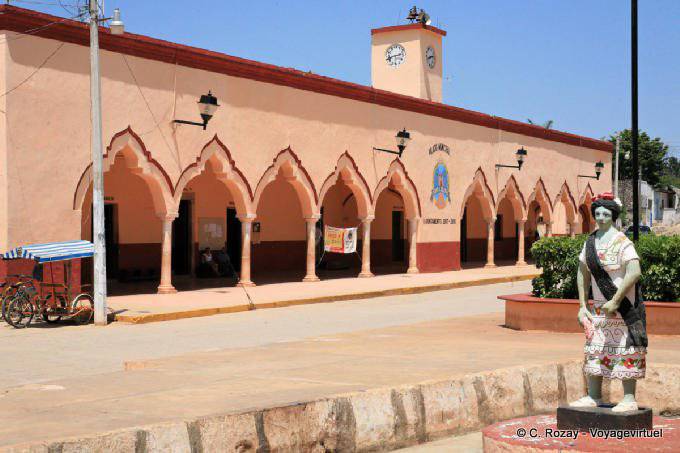 Arches on the town square, Santa Elena - Mexico