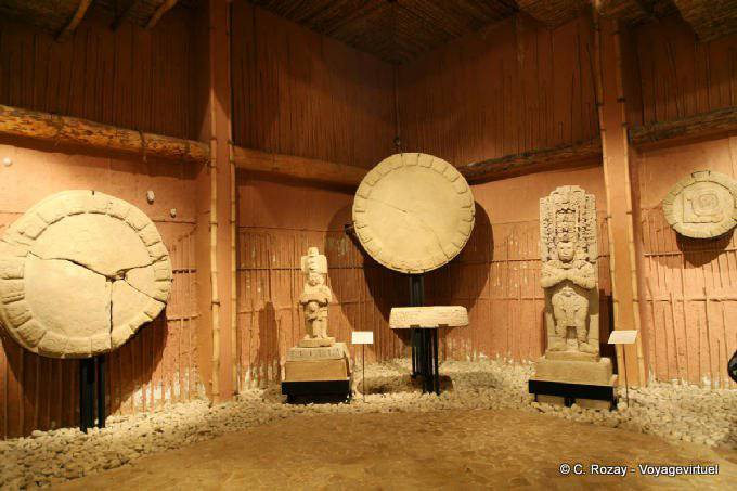 Maya works exhibited at the Museum of Tonina - Mexico