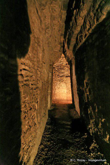 In the labyrinth of the Palace of Darkness, Tonina - Mexico