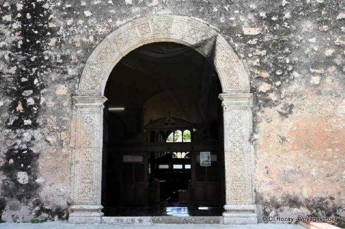 Side door, Cathedral of San Gervasio, Valladolid - Mexico
