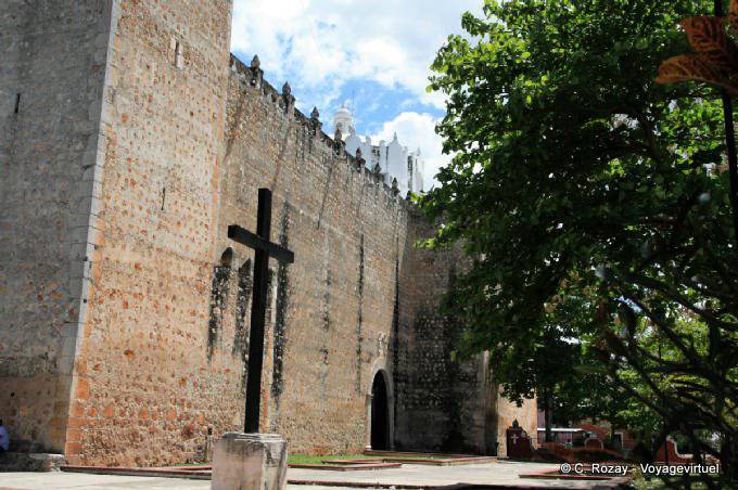Cathedral of San Gervasio, side view, Valladolid - Mexico