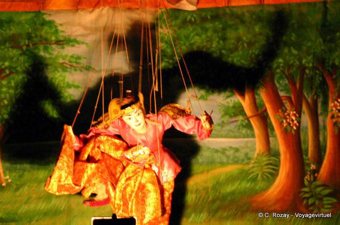 The son of the puppet, Bagan - Myanmar (Burma)