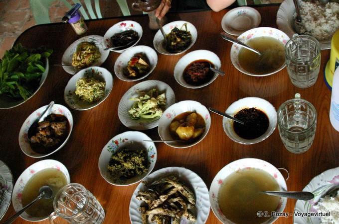 Collection flat por the breakfast, Burmese cuisine, Bagan - Myanmar (Burma)