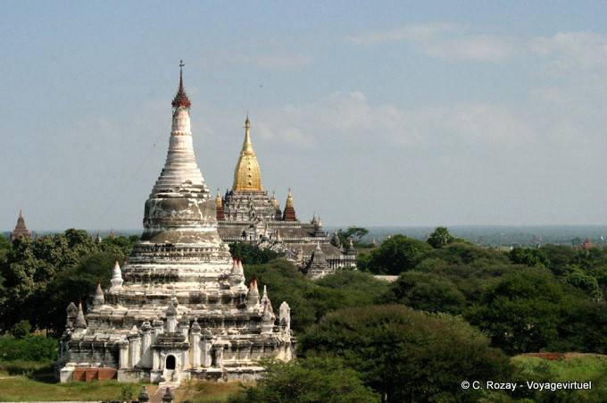 Overview temples, Ananda, Bagan - Myanmar (Burma)