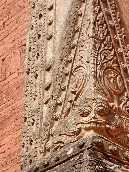 Detail of corner sculpture, Sulamani Temple, Bagan - Myanmar (Burma)