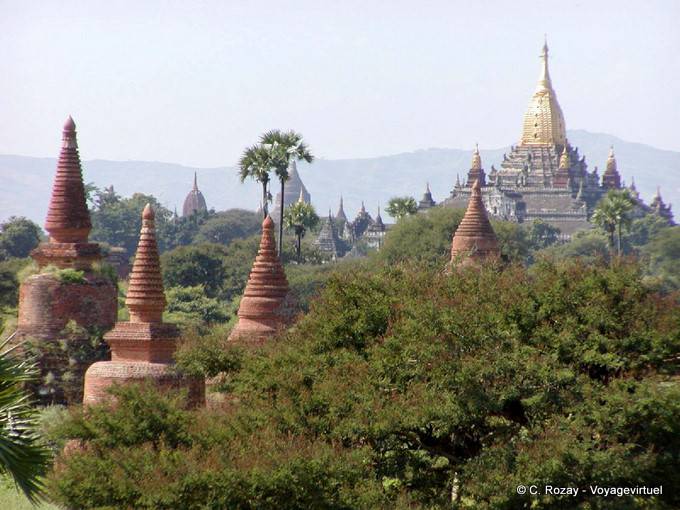 View from the vicinity of the Ananda Temple, Bagan - Myanmar (Burma)