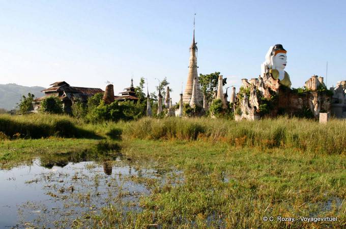 Temple in the middle of Inle Lake - Myanmar (Burma)