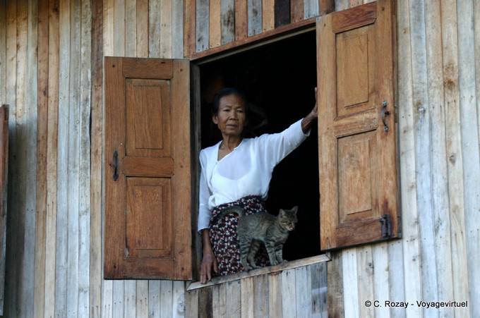 The woman with the cat at her window, Inle Lake - Myanmar (Burma)