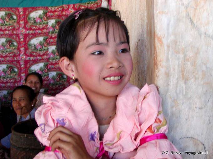 Smile Burmese girl in pink dress, Inle Lake - Myanmar (Burma)