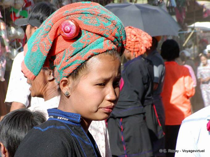 Gem on a Pa-O headdress sponge, Inle Lake - Myanmar (Burma)
