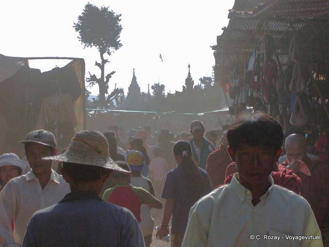 Dusty atmosphere during the market Khaung Daing, Inle Lake - Myanmar (Burma)