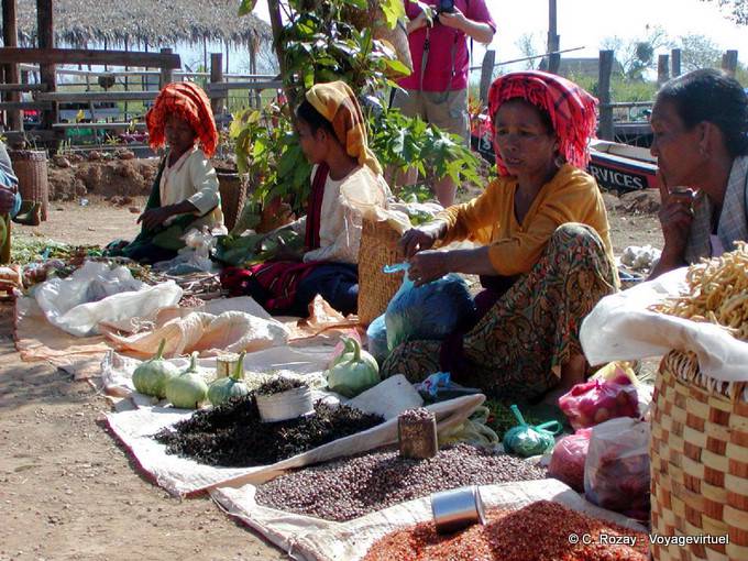 Mini market and legumes, Inle Lake - Myanmar (Burma)