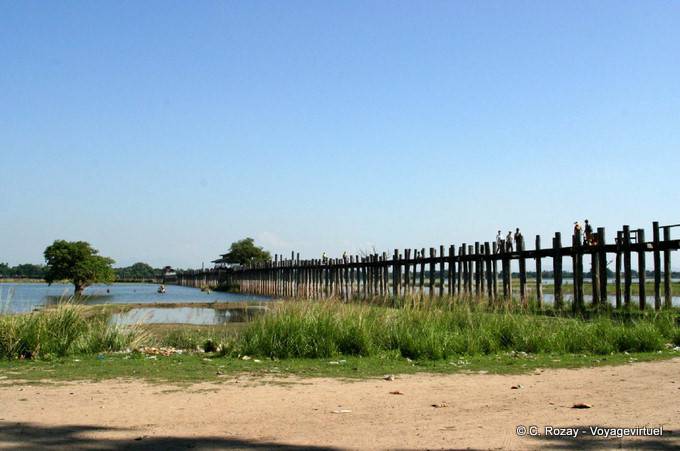 U Bein Bridge architecture, Lake Taungthaman, Mandalay - Myanmar (Burma)
