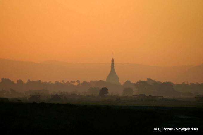 Printing at sunrise, Mandalay - Myanmar (Burma)