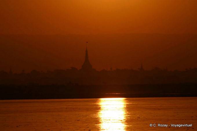 Colors of the Irrawaddy, Mandalay - Myanmar (Burma)