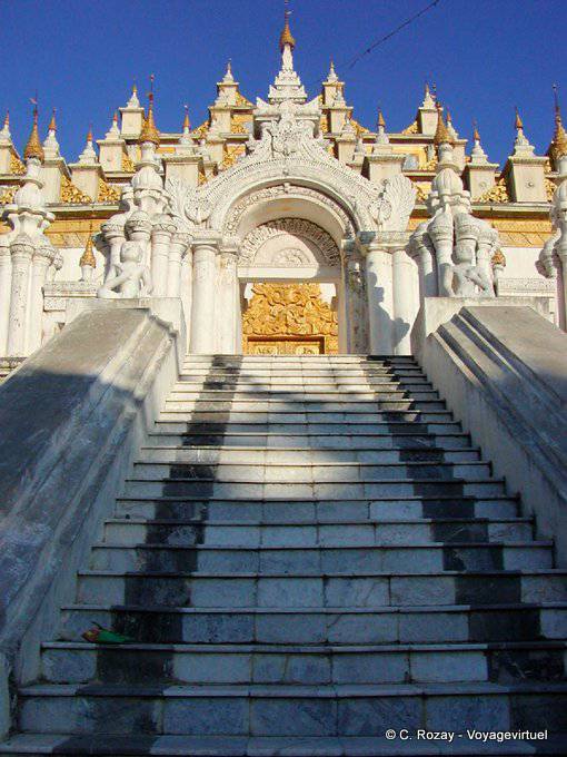 Stairs to enter the Kuthodaw Pagoda, Mandalay - Myanmar (Burma)