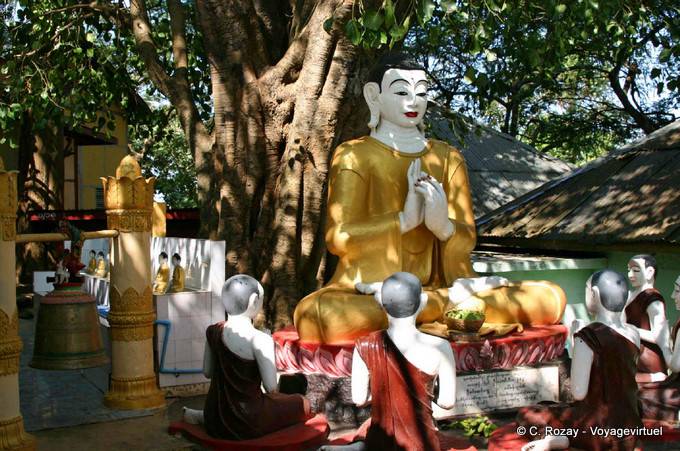 Prayer around the seated Buddha in Dharmachakra Mudra-Popa mount - Myanmar (Burma)