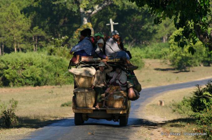 Taxi overloaded on the road to Pindaya - Myanmar (Burma)