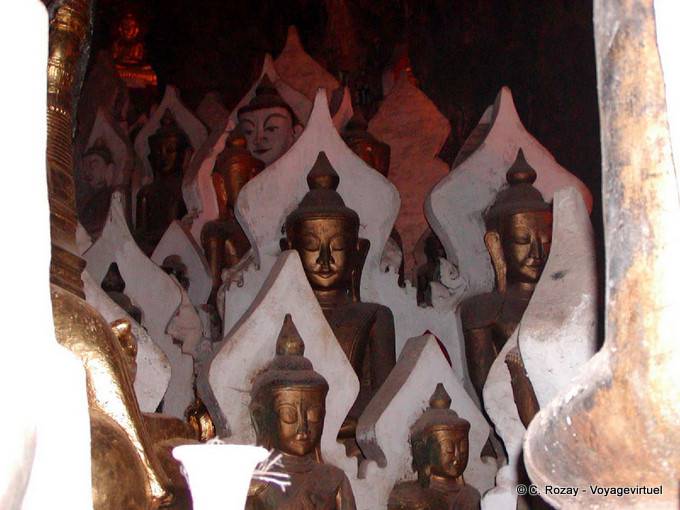 Demonstration of Buddhist iconography, Pindaya - Myanmar (Burma)