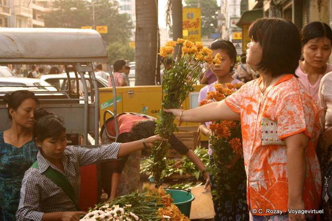 A street florist, Rangoon - Myanmar (Burma)