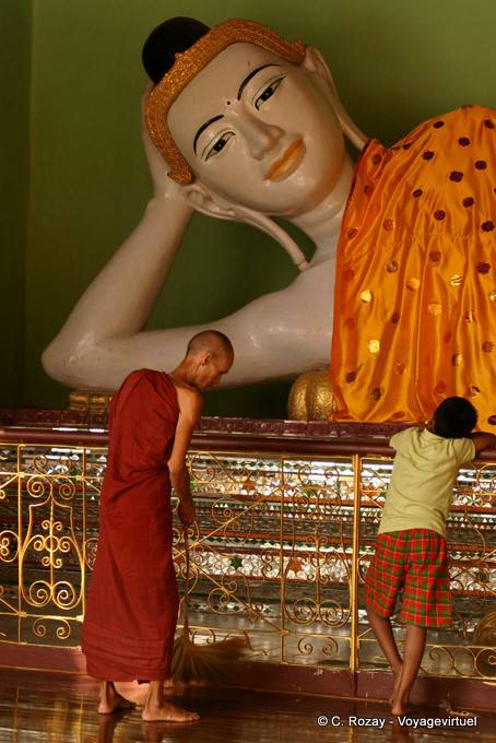 Bust reclining Buddha, Shwedagon Pagoda, Rangoon - Myanmar (Burma)