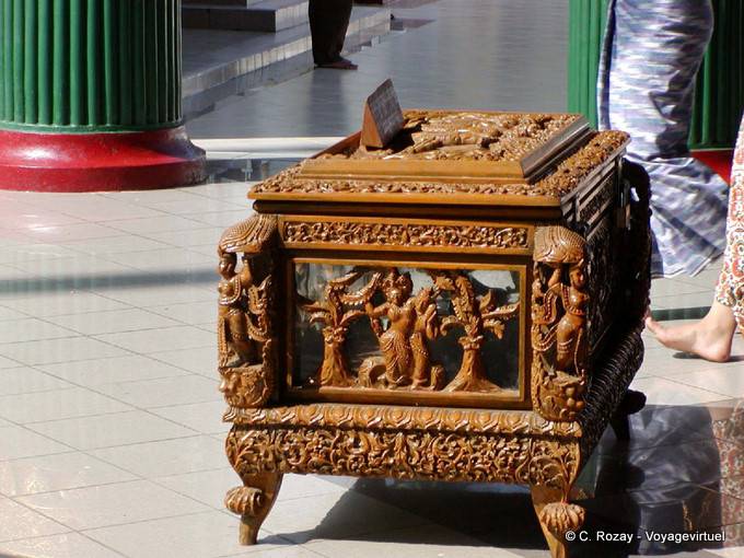 Reliquary crafted in precious wood, Sule Pagoda, Rangoon - Myanmar (Burma)
