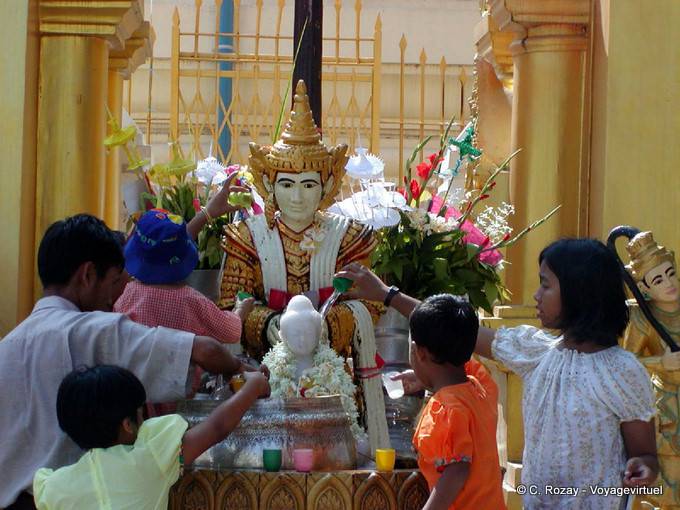 Family Devotion, Shwedagon Pagoda, Rangoon - Myanmar (Burma)